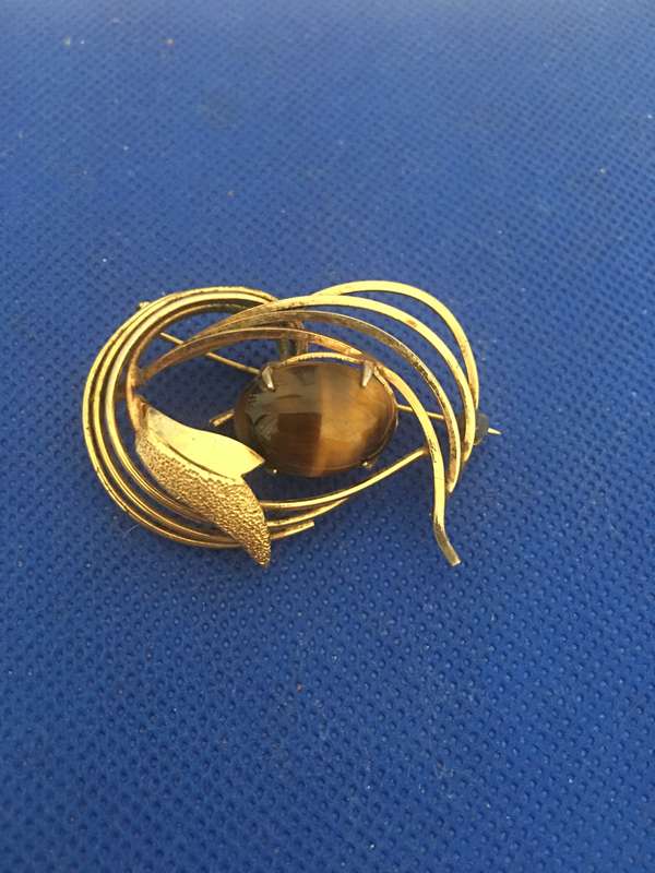 VINTAGE TIGERS EYE BROOCH