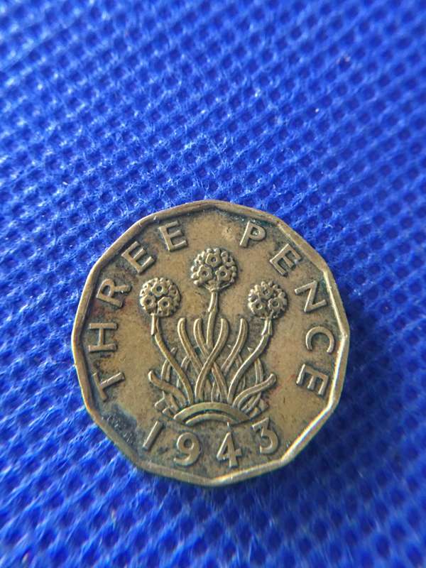 GREAT BRITAIN 1943 THREE PENCE COIN