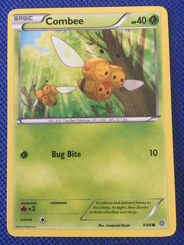 POKEMON TRADING CARD - COMBEE