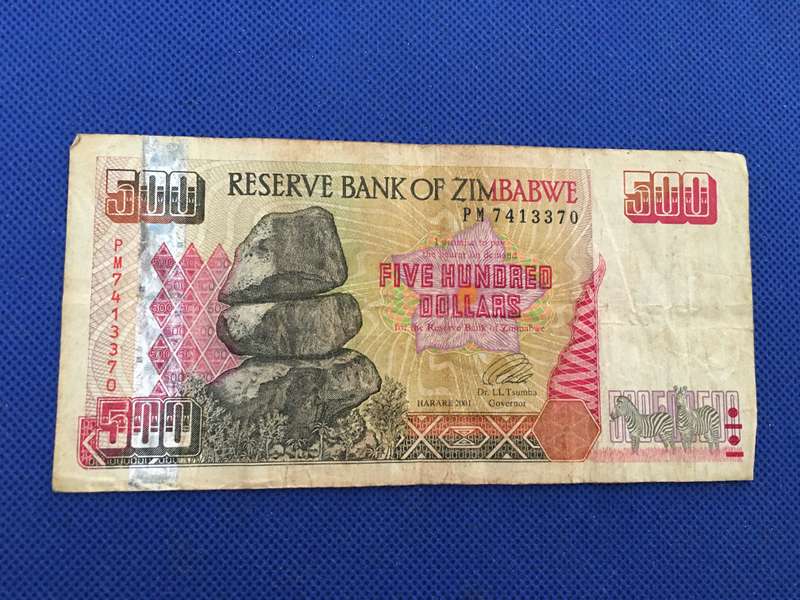 ZIMBABWE $500 DOLLARS BANK NOTE  - 2001  - SERIAL NUMBER -  PM 7413370