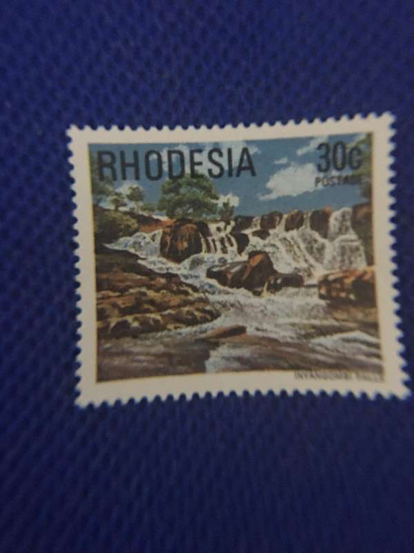 RHODESIA WATER FALL UNUSED STAMPS