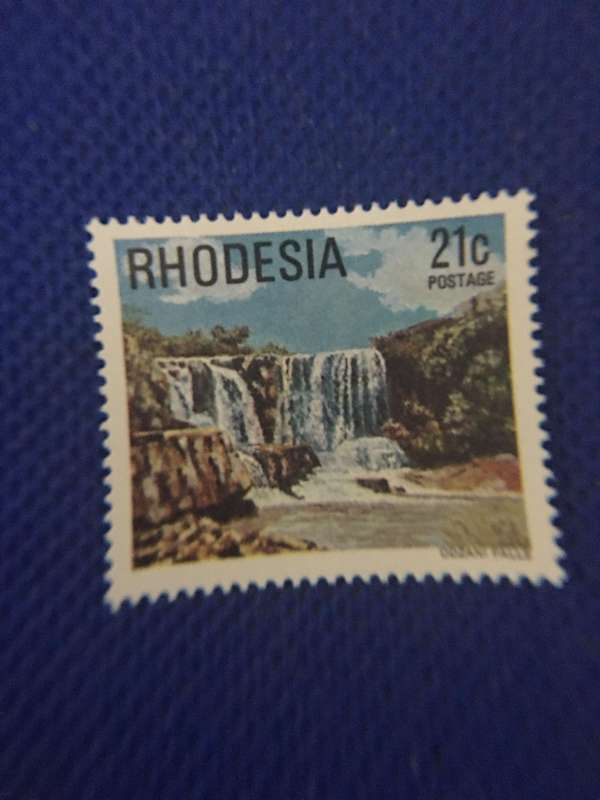 RHODESIA WATER FALL UNUSED STAMPS