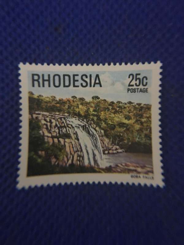 RHODESIA WATER FALL UNUSED STAMPS