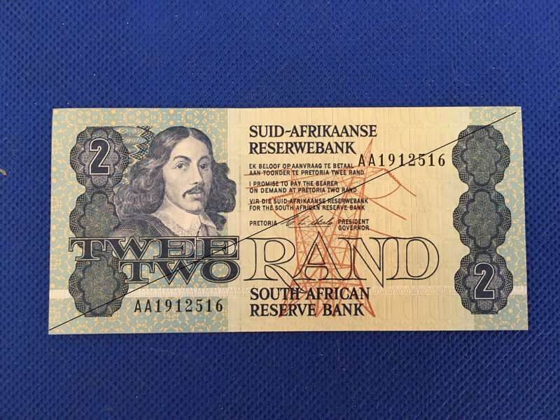 SOUTH AFRICA  R2 TWO RAND BANK NOTE -1978 - SERIAL NUMBER DOUBLE A - AA 1912516 - UNC CONDITION