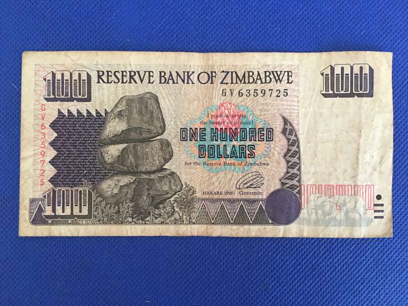 ZIMBABWE - ONE HUNDRED DOLLARS BANK NOTE - 1995 - SERIAL NUMBER - GV 6359725