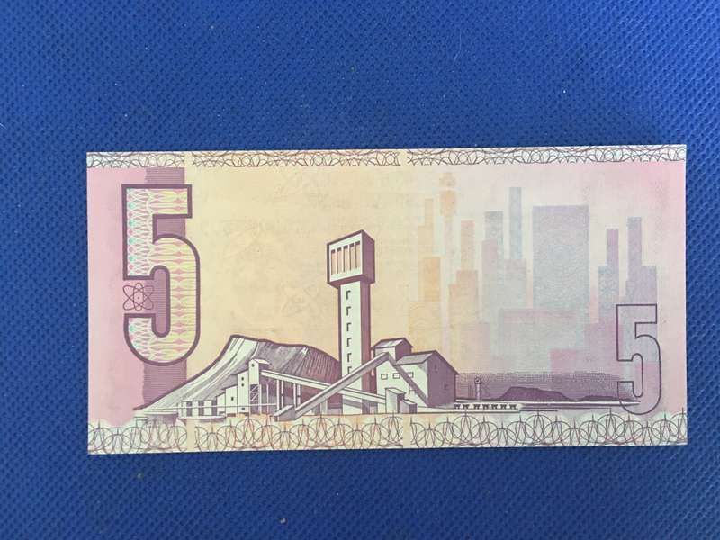 SOUTH AFRICA R5 FIVE RAND BANK NOTE - STALS - SERIAL NUMBER - AQ 9925309