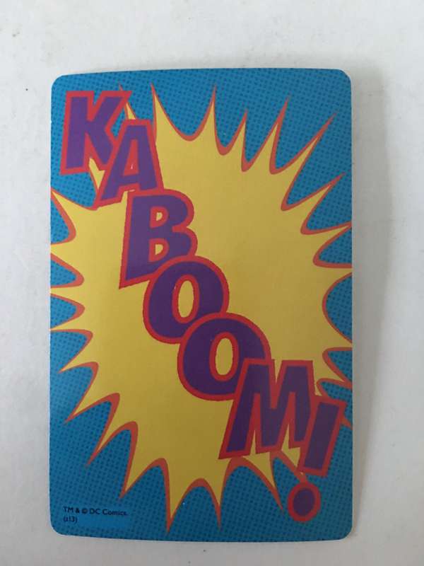 MARVEL / DC  -  VINTAGE BAT MAN  TIN - PLAYING CARDS AND UNO AVENGERS WITH 5 DICE