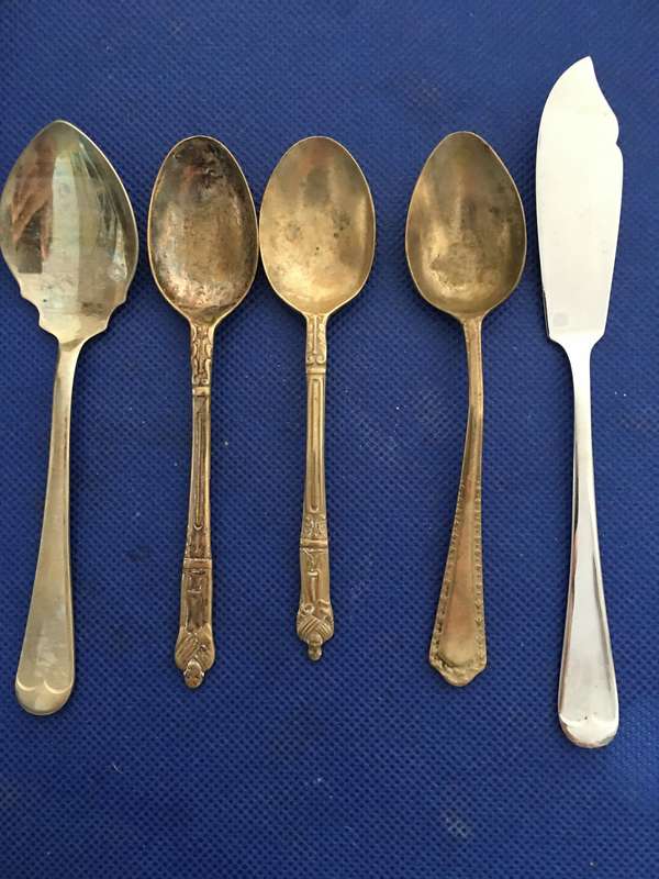 ASSORTMENT OF TEASPOONS AND KNIFE 2 ARE TWELVE APOSTLES