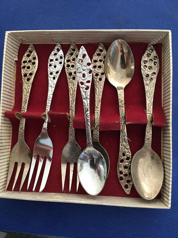 BOXED ROYAL DUTCH  SILVERWORKS ELVERETTA MADE IN VOORSCOTEN HOLLAND  TEA SPOONS