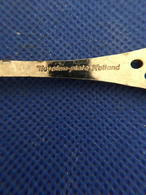 BOXED ROYAL DUTCH  SILVERWORKS ELVERETTA MADE IN VOORSCOTEN HOLLAND  TEA SPOONS