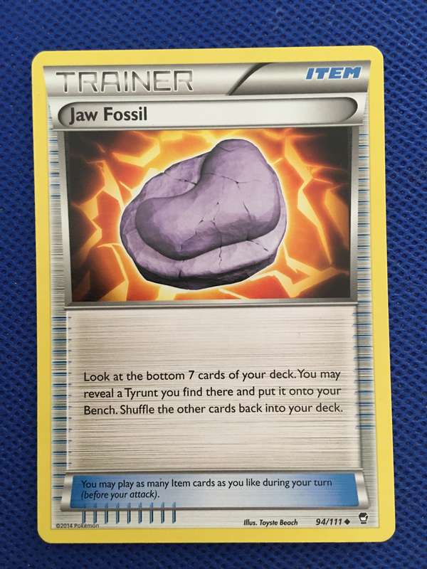 POKEMON TRADING CARD - TRAINER - JAW FOSSIL - 2014