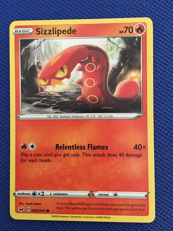 POKEMON TRADING CARD - SIZZLIPEDE - 2020