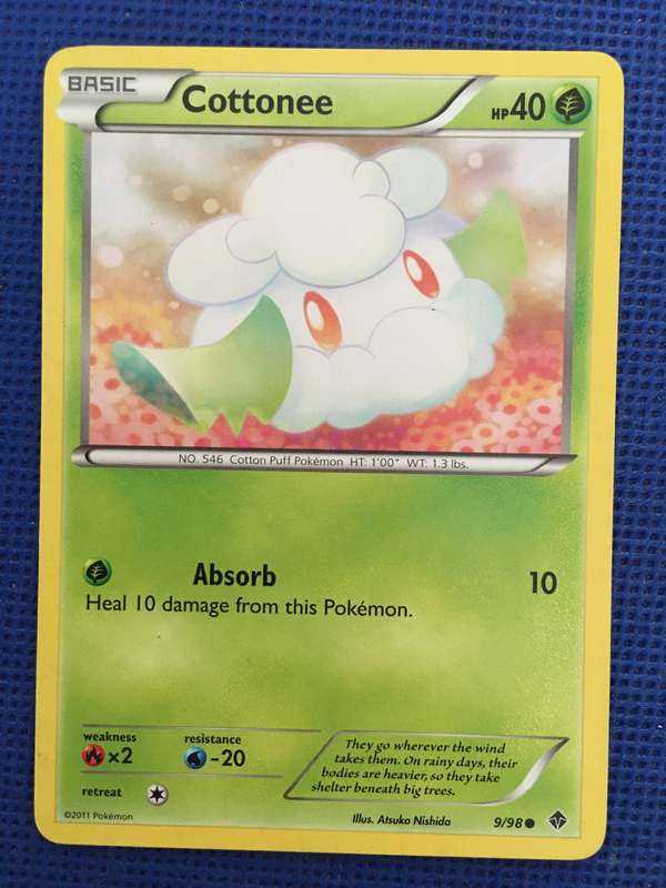 POKEMON TRADING CARD - COTTONEE - 2011