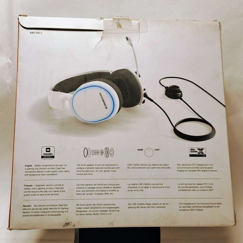 Steelseries Arctis 5 2019 Edition White gaming headset/headphones