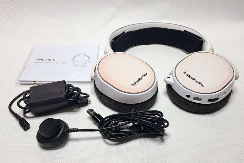 Steelseries Arctis 5 2019 Edition White gaming headset/headphones