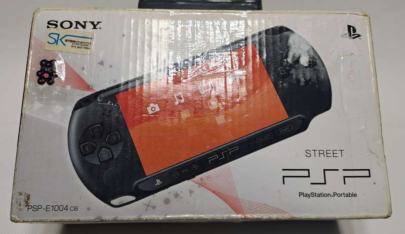 Sony PSP Street (Charcoal Black)(PSP-E1004)(In original packaging)