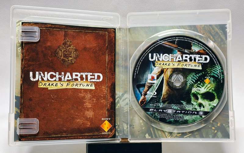 Unchartered: Drake's Fortune - Sony PlayStation 3 / PS3 Game (Platinum)