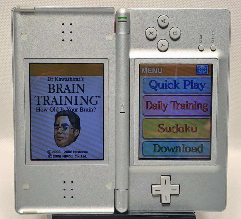 Nintendo DS Lite (Silver) Handheld Console with two games (Free Shipping)