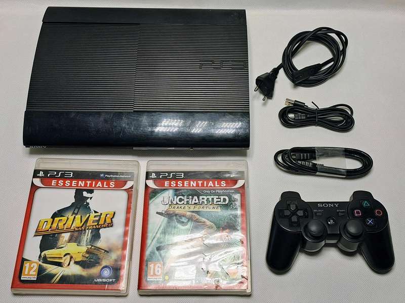 Sony PlayStation 3 / PS3 Super Slim Console (500GB)(CECH-4304C) with Controller & Games