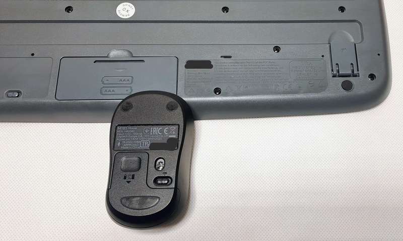 Logitech MK330 Wireless Desktop Keyboard and Mouse Combo