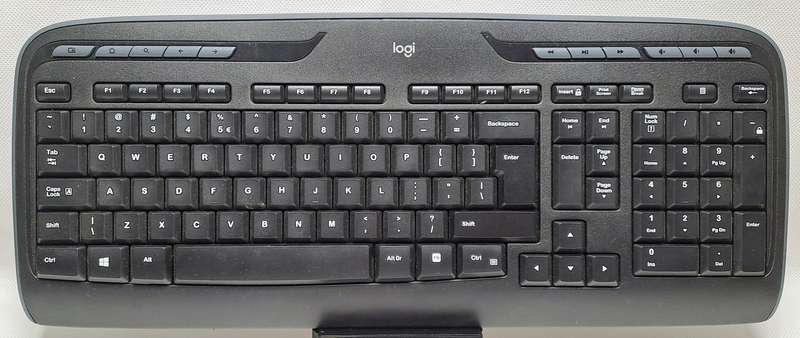Logitech MK330 Wireless Desktop Keyboard and Mouse Combo