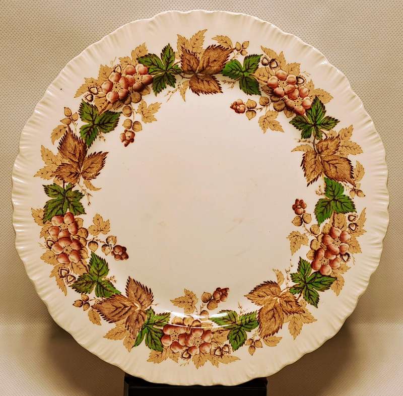 Wedgwood & Barlaston Wildbriar Creamware Dinner Plate (255mm)