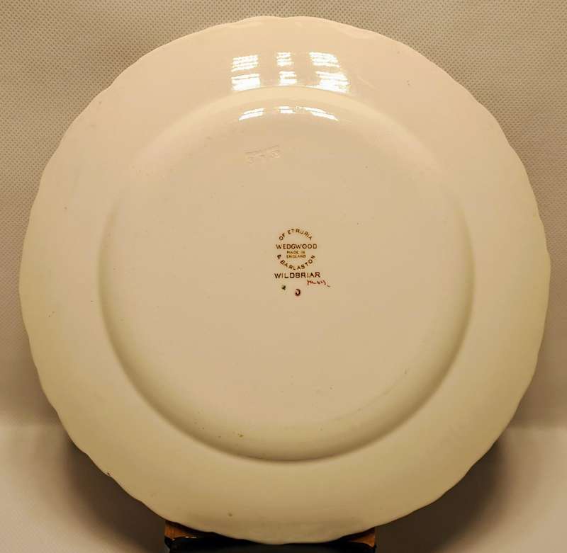 Wedgwood & Barlaston Wildbriar Creamware Dinner Plate (255mm)