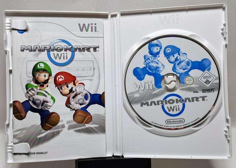 Mario Kart - Nintendo Wii Game
