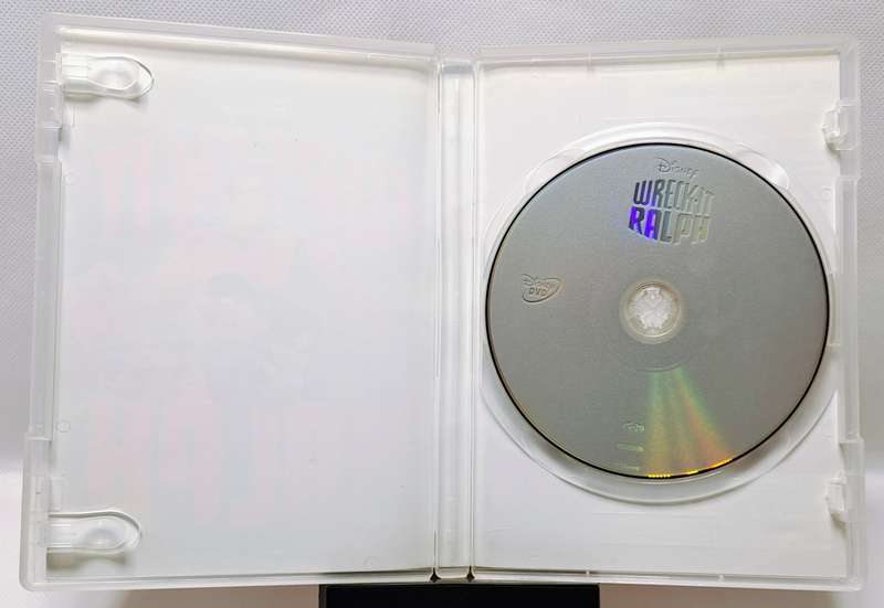 Disney Family DVD Collection  8 Movie Bundle (Frozen, Bambi, Wreck-It Ralph & More)