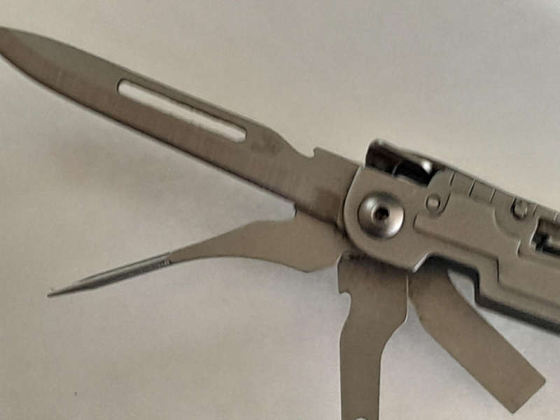 SOG, USA Multitool.