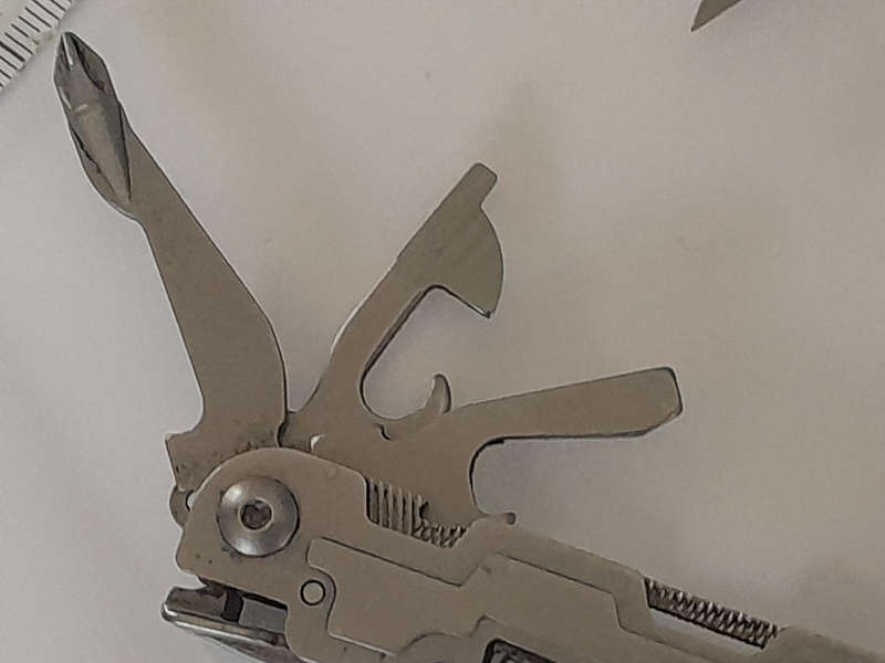 SOG, USA Multitool.