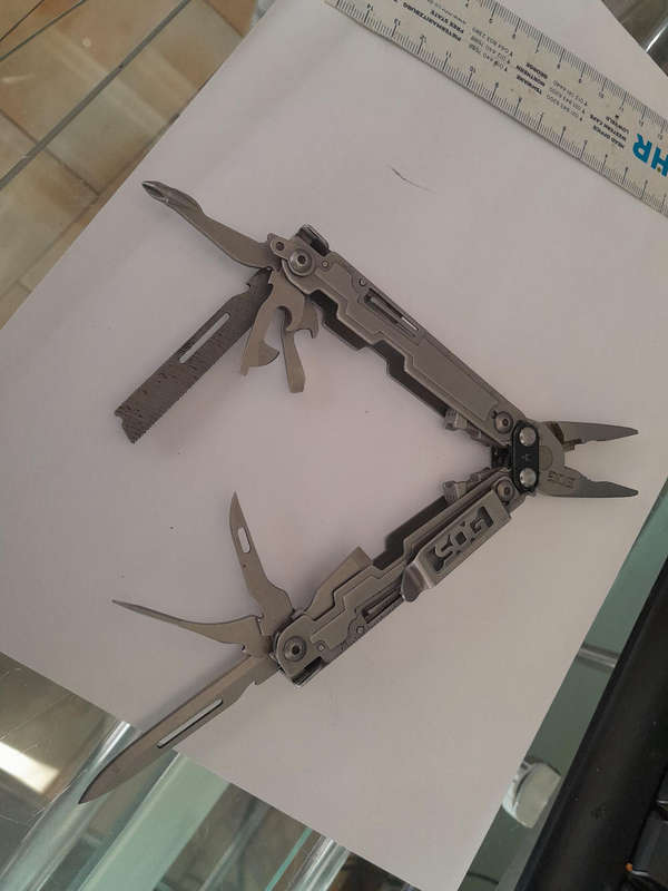 SOG, USA Multitool.