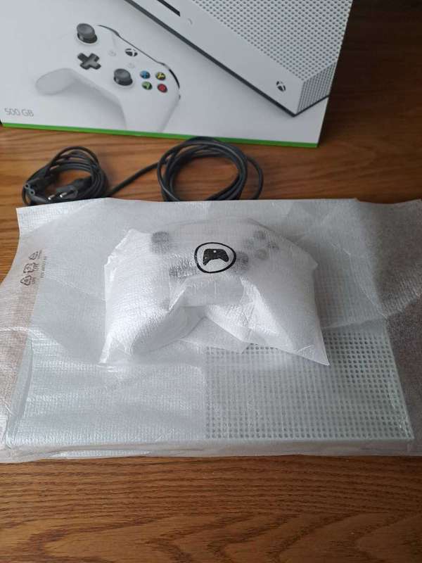 XBOX ONE S