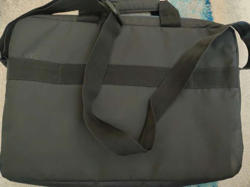 Genuine Dell Essential Briefcase Laptop Bag | Fits Up To 15.6"