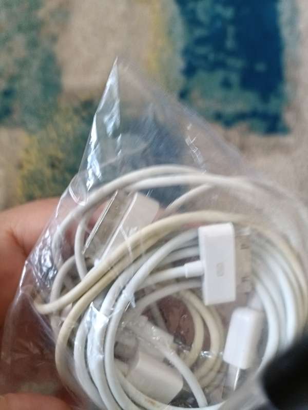 Bulk lot of Apple accessories