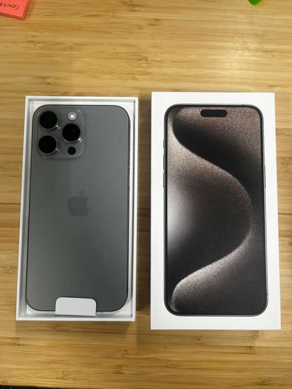Iphone 15 pro max l 256GB Black titanium