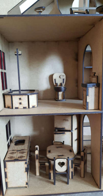 Doll house !!!!!! All furniture included !!!!!!!!!