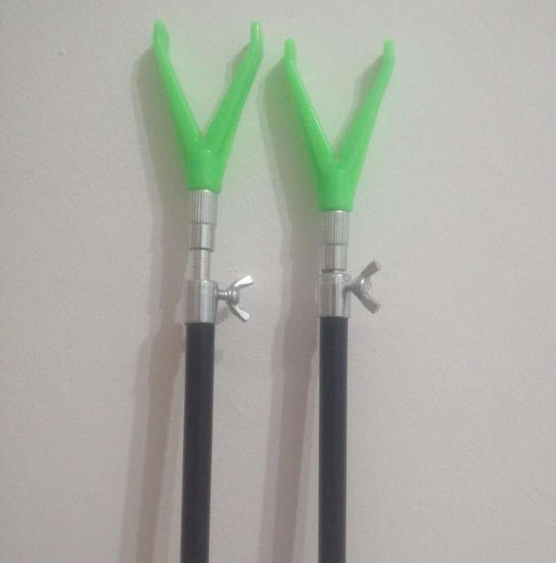 2Pc Expandable Fishing Rod Pegs, Expands from 65cm to 110cm