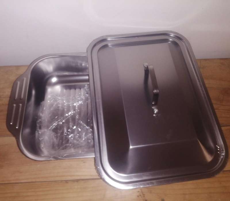 Multi-purpose Dish, Oven Pan with Lid, Braai Roasting Pan with lid, 42x24x7.5 cm
