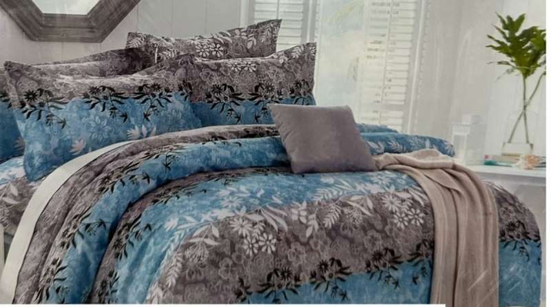 6pc Queen set duvet cover, 2 standard + 2 continental pillow cases, 1x flat sheet, 3 designs