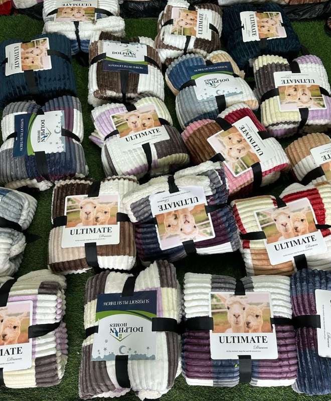 Queen Size Sherpa Wool Cozy Warm Multi Coloured Throw Blanket, Choose your Colour
