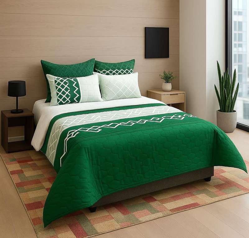5pc King Comforter Set, 1 King Comforter, 2 standard + 2 continental pillow cases