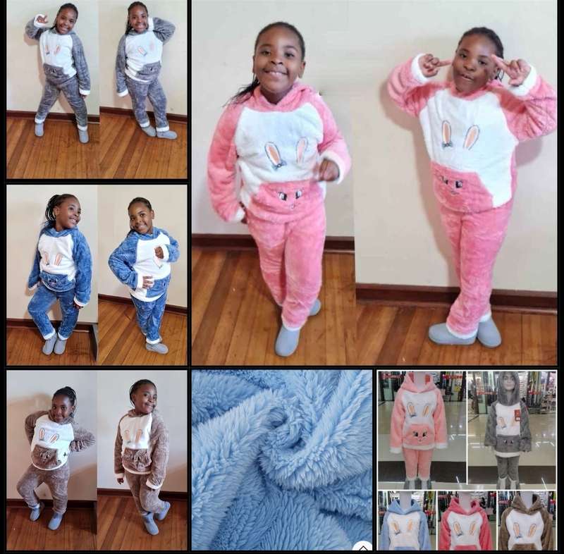 Kids 2 piece Tracksuits, Size 4-12 Yrs, different colors available