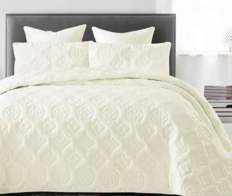 5Pc Mokka King Quilt Set, 1 Quilt Bedspread, 2 Standard pillow cases, 2 Eurosham Pillow cases (65cm)