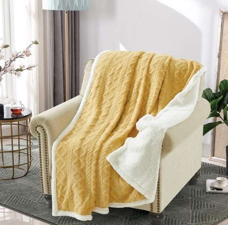 Queen Geometric Sherpa blanket, Size 200x230cm, 4 colours to choose from, also in Double size