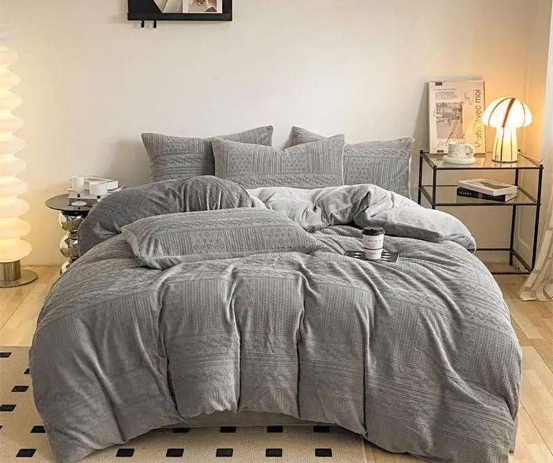 5Pc King Velvet Fleece Comforter Set, Queen available also on request