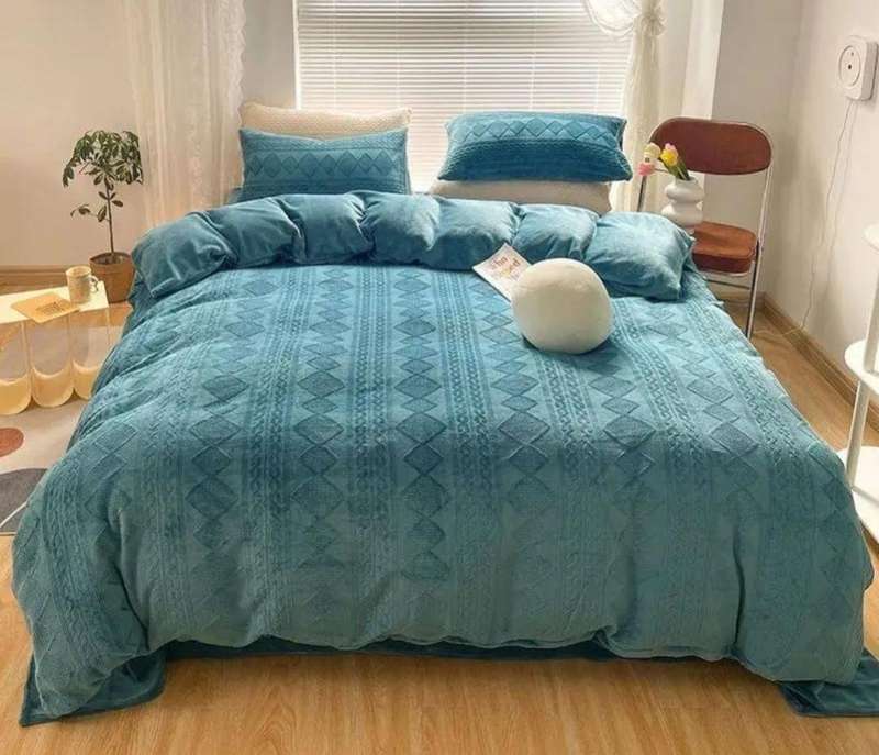 5Pc King Velvet Fleece Comforter Set, Queen available also on request