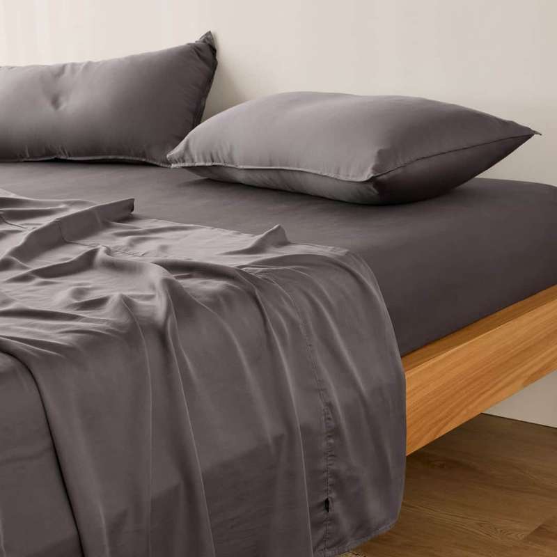 4pc Queen 100% Cotton Sheet Set, incl 1 Flat sheet, 1 Fitted sheet, 2 Std pillowcases, Grey plain