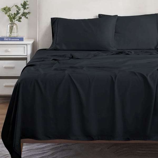 4pc King sheet set, includes 1x flat sheet, 1 x fitted sheet and 2 pillow cases, black
