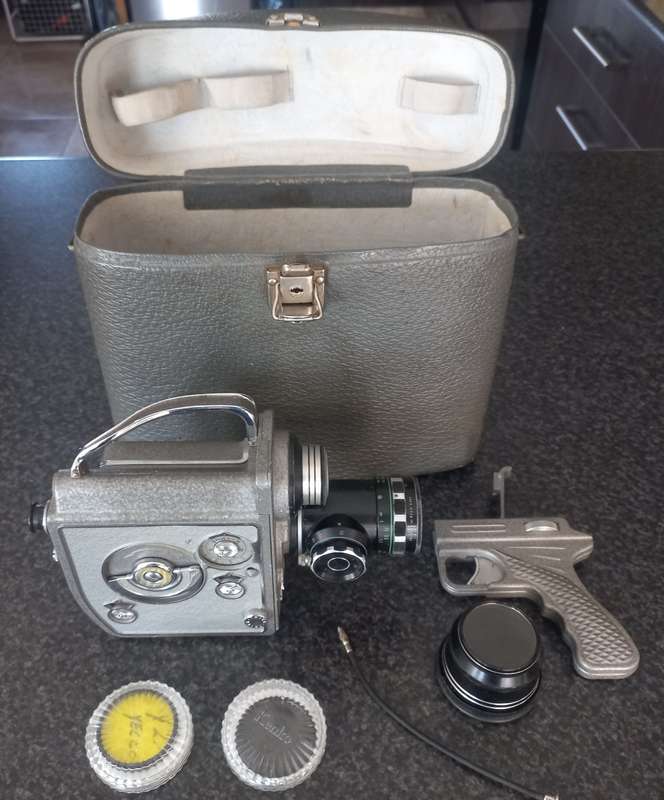 VINTAGE NIZO HELIOMATIC 8 FOCOVARIO FILM CAMERA -GERMANY 1951